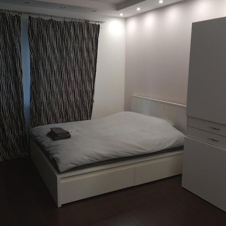 Bezagenta 2 Bedroom With Balcony Fast Wifi/Free Underground Parking Warsaw Exterior photo