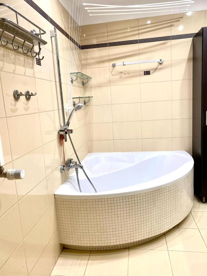 Bezagenta 2 Bedroom With Balcony Fast Wifi/Free Underground Parking Warsaw Exterior photo