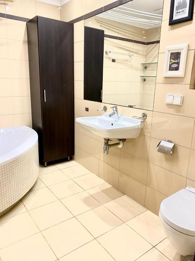 Bezagenta 2 Bedroom With Balcony Fast Wifi/Free Underground Parking Warsaw Exterior photo